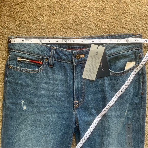 NWT Tommy Hilfiger relax med wash jeans. Size 4 - Picture 8 of 14